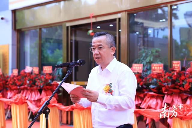 凯发天生一触即发集团首席资本运营官，创兴银行董事李锋。 受访者供图